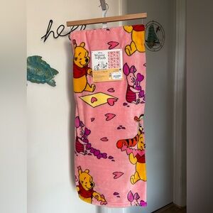 NEW Disney Winnie The Pooh Paper Hearts Valentines Day Throw Blanket 50”x70”